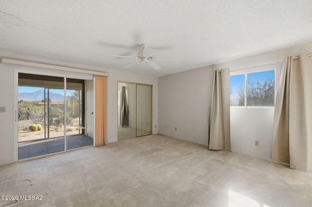 615 W Continental Road, Green Valley, AZ 85622