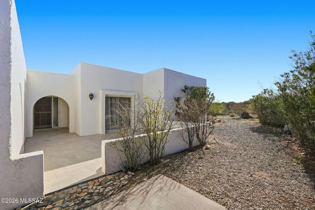 615 W Continental Road, Green Valley, AZ 85622