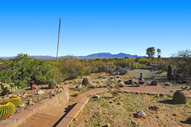 615 W Continental Road, Green Valley, AZ 85622