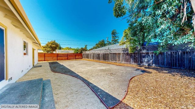 2257 Yucca St, Santa Rosa, CA 95405
