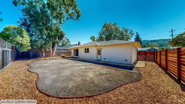 2257 Yucca St, Santa Rosa, CA 95405