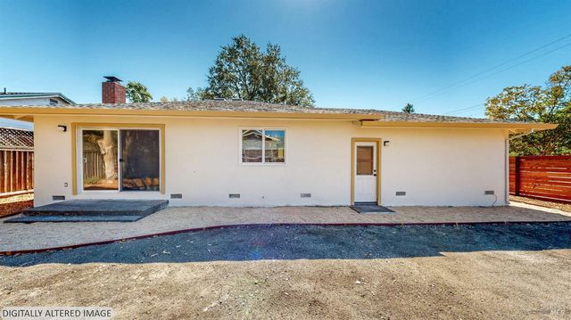 2257 Yucca St, Santa Rosa, CA 95405