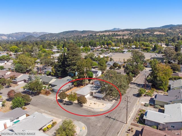 2257 Yucca St, Santa Rosa, CA 95405