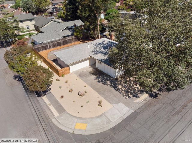2257 Yucca St, Santa Rosa, CA 95405