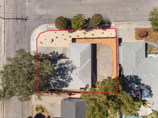 2257 Yucca St, Santa Rosa, CA 95405