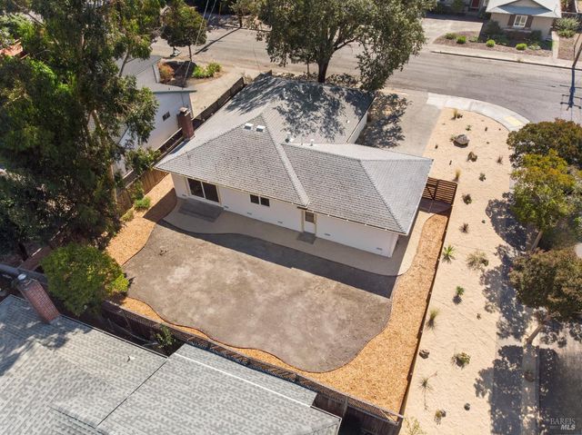 2257 Yucca St, Santa Rosa, CA 95405