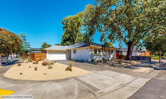 2257 Yucca St, Santa Rosa, CA 95405