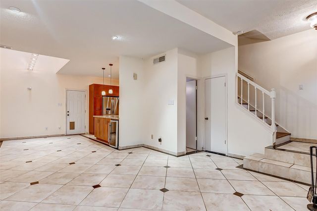 7350 Kirby Drive 5, Houston, TX 77030