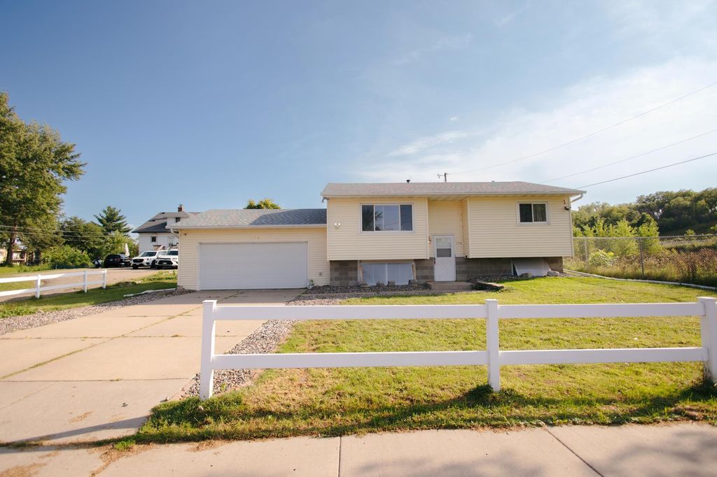 254 Idaho Avenue W, Saint Paul, MN 55117
