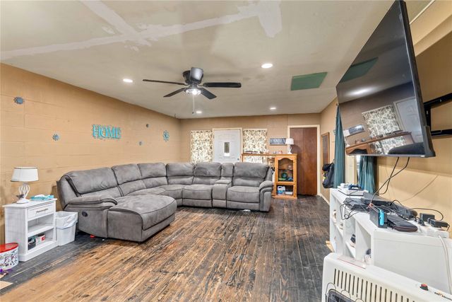 505 Willis, Santa Anna, TX 76878