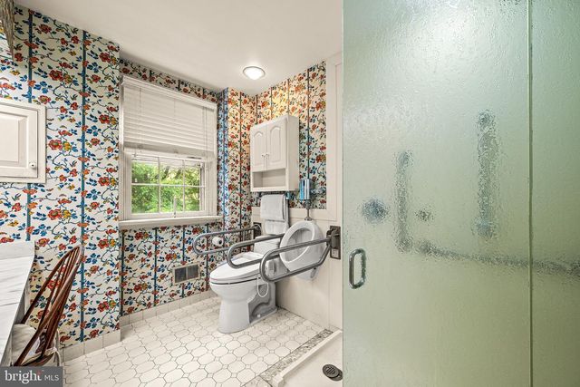 1012 ROBIN DR, West Chester, PA 19382