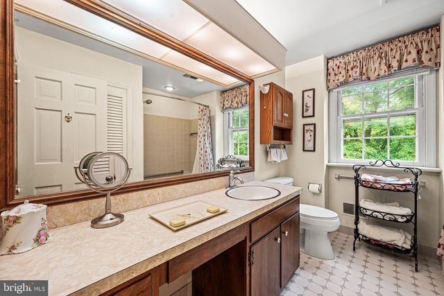1012 ROBIN DR, West Chester, PA 19382