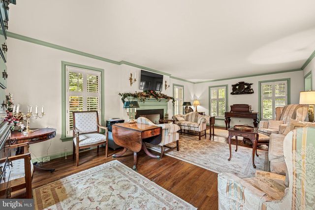 1012 ROBIN DR, West Chester, PA 19382
