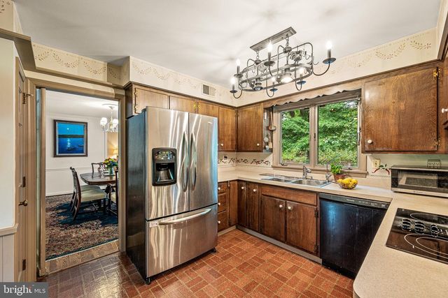 1012 ROBIN DR, West Chester, PA 19382