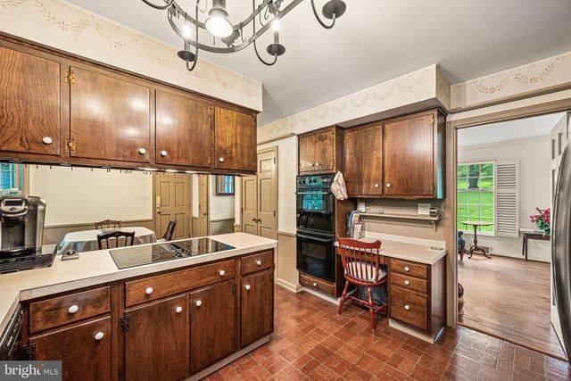 1012 ROBIN DR, West Chester, PA 19382