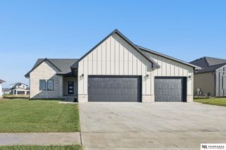 7320 Augustine Avenue, Lincoln, NE 68516