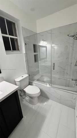 14962 SW 9th Ter, Miami, FL 33194