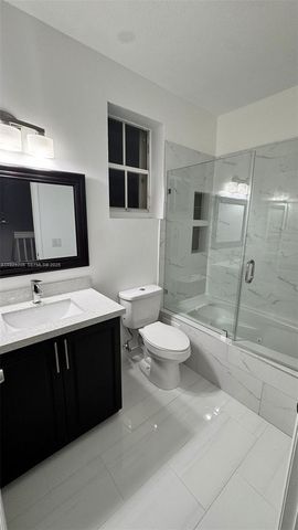 14962 SW 9th Ter, Miami, FL 33194