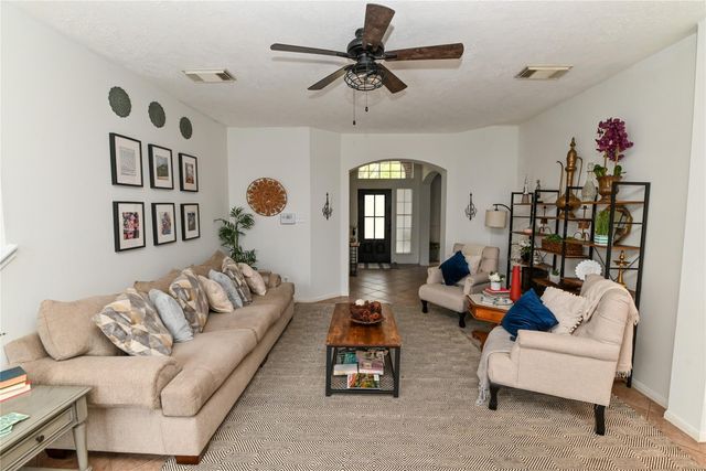 1319 W Welsford Drive, Spring, TX 77386