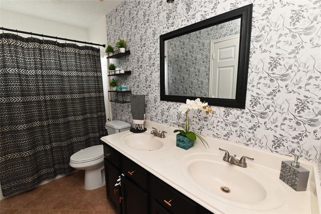 1319 W Welsford Drive, Spring, TX 77386