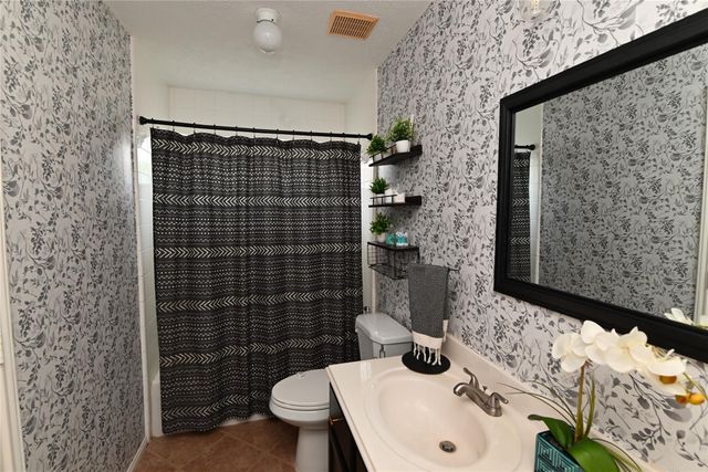 1319 W Welsford Drive, Spring, TX 77386