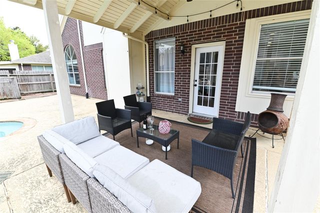 1319 W Welsford Drive, Spring, TX 77386