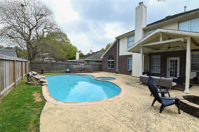 1319 W Welsford Drive, Spring, TX 77386