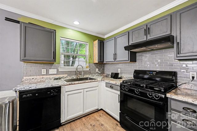 5846 Hewitt Drive, Charlotte, NC 28269