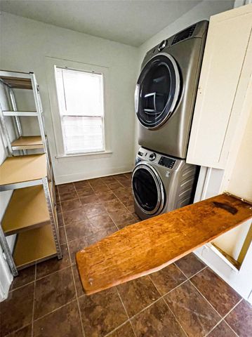 1609 Kipling Street, Houston, TX 77006