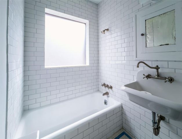 1609 Kipling Street, Houston, TX 77006