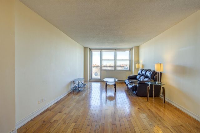 41-40 Union Street 11R, Flushing, NY 11355