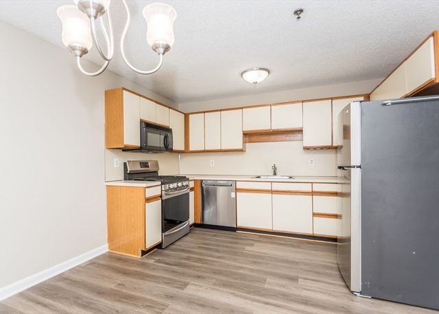 84 Tennis Plaza Road 1, Dracut, MA 01826