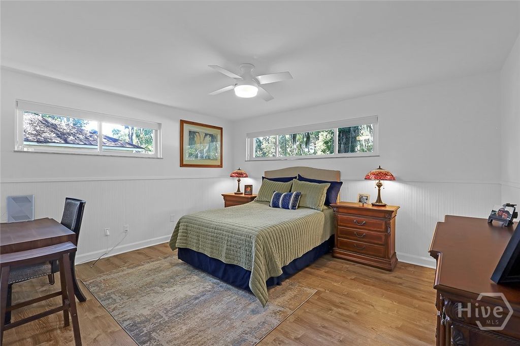 Image 11 of property listing at 1521 Forsyth Road, Savannah, GA 31406