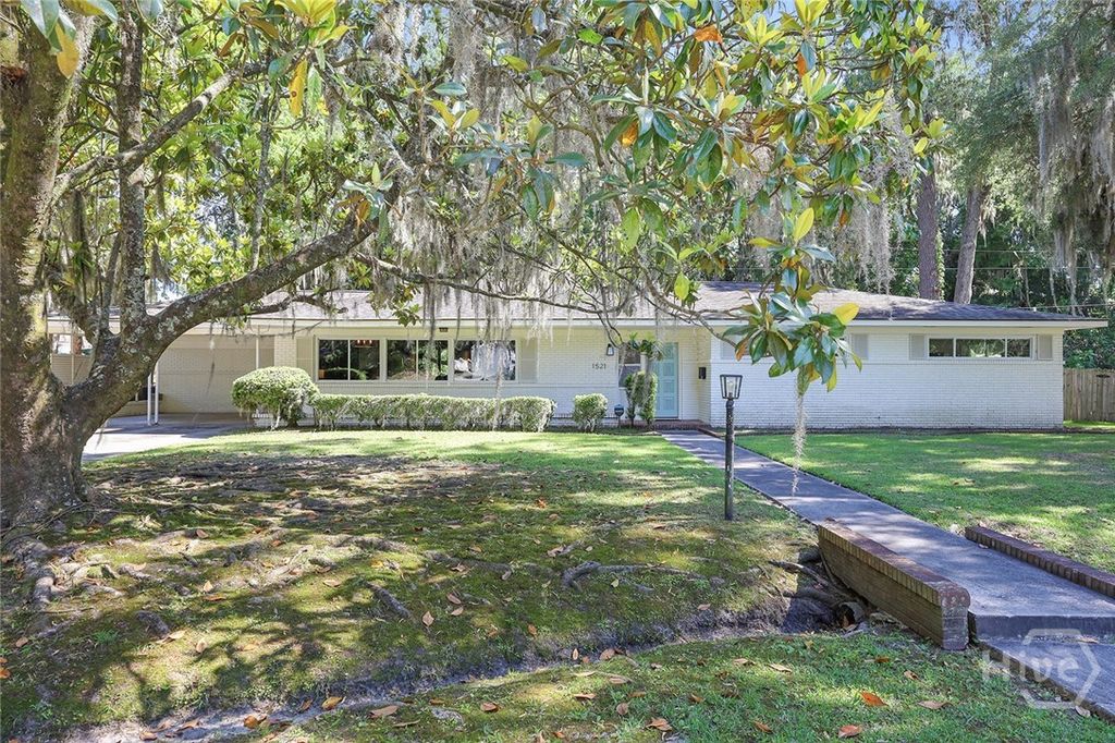 Image 19 of property listing at 1521 Forsyth Road, Savannah, GA 31406