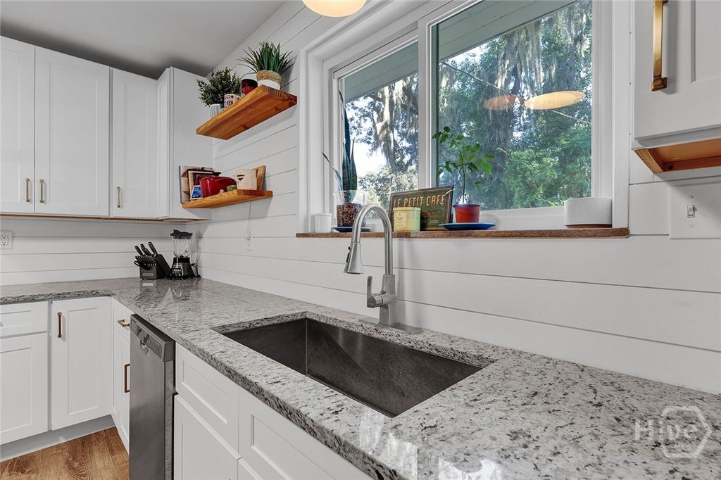 Image 42 of property listing at 1521 Forsyth Road, Savannah, GA 31406