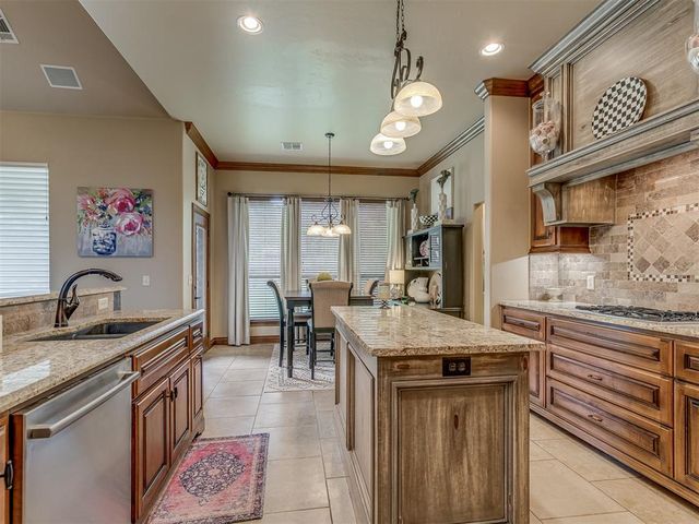 700 Newport Bridge Drive, Edmond, OK 73034