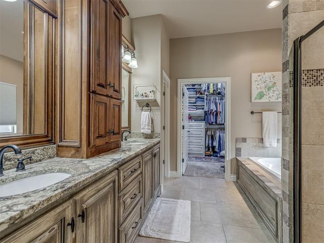 700 Newport Bridge Drive, Edmond, OK 73034
