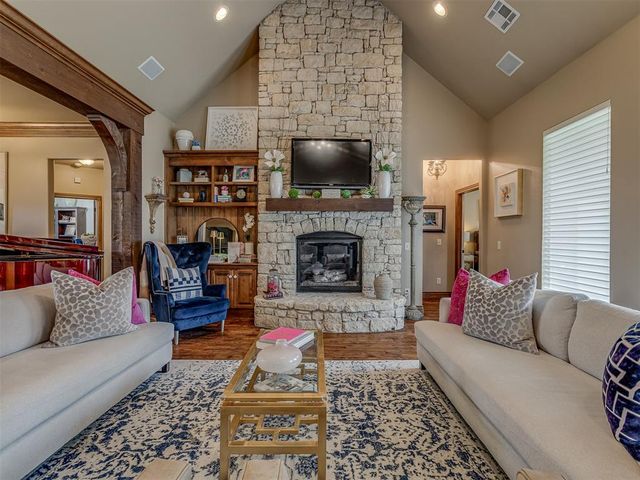 700 Newport Bridge Drive, Edmond, OK 73034