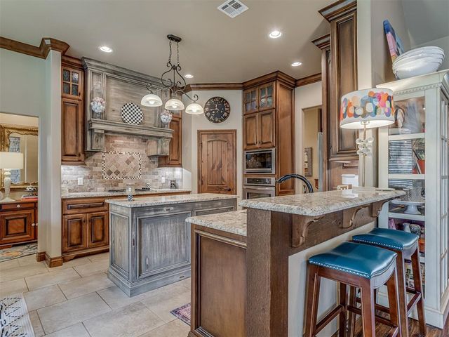 700 Newport Bridge Drive, Edmond, OK 73034