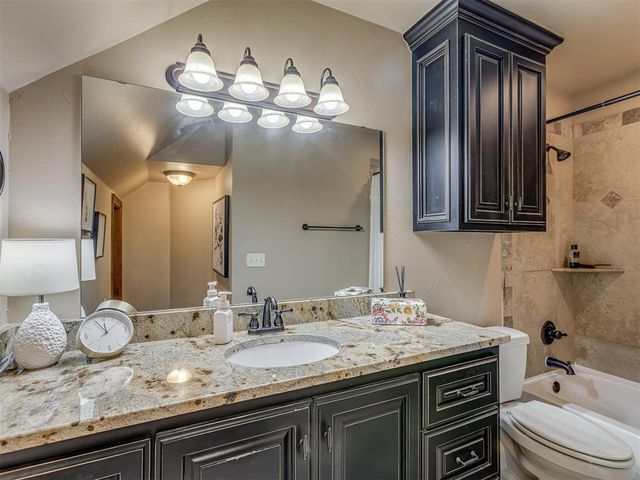 700 Newport Bridge Drive, Edmond, OK 73034
