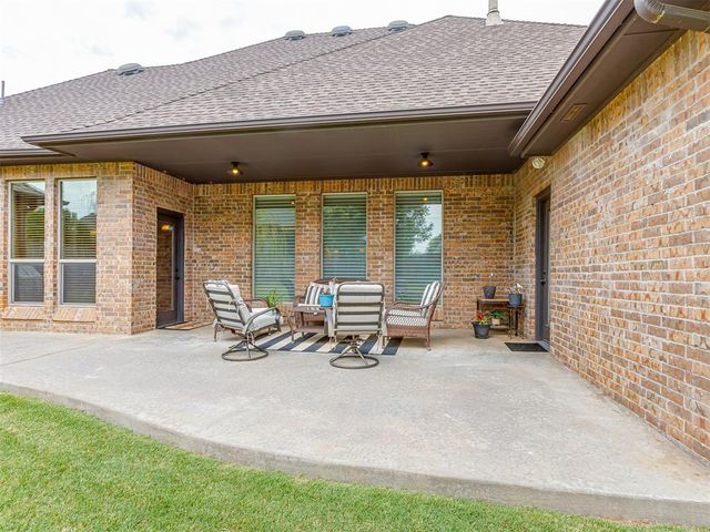 700 Newport Bridge Drive, Edmond, OK 73034