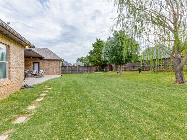 700 Newport Bridge Drive, Edmond, OK 73034