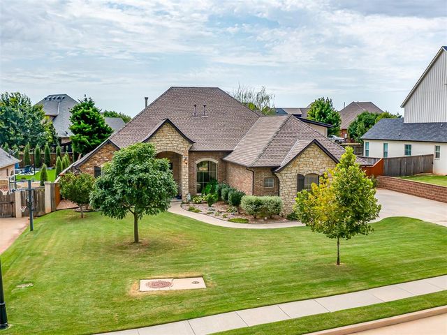 700 Newport Bridge Drive, Edmond, OK 73034