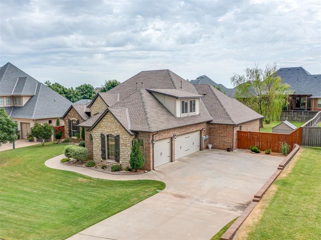 700 Newport Bridge Drive, Edmond, OK 73034