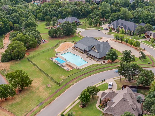 700 Newport Bridge Drive, Edmond, OK 73034