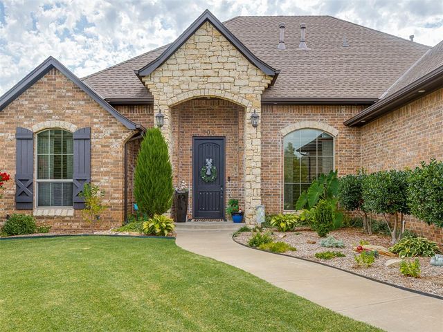700 Newport Bridge Drive, Edmond, OK 73034