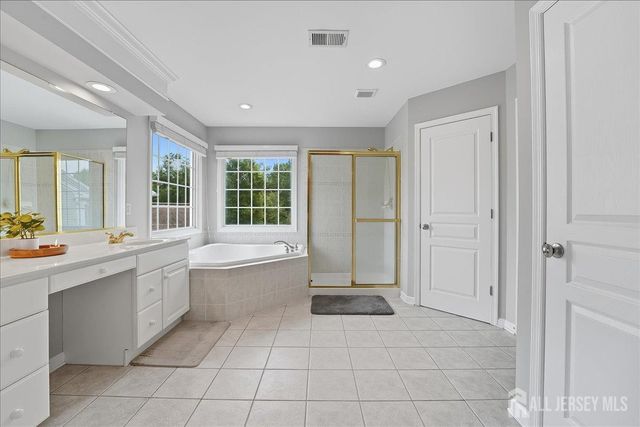 35 Hartlander Street, East Brunswick, NJ 08816