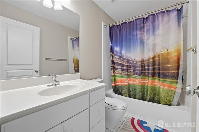 35 Hartlander Street, East Brunswick, NJ 08816