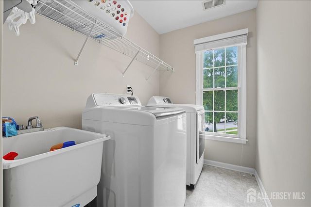 35 Hartlander Street, East Brunswick, NJ 08816