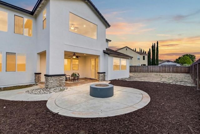 3692 Folsom Ct, West Sacramento, CA 95691